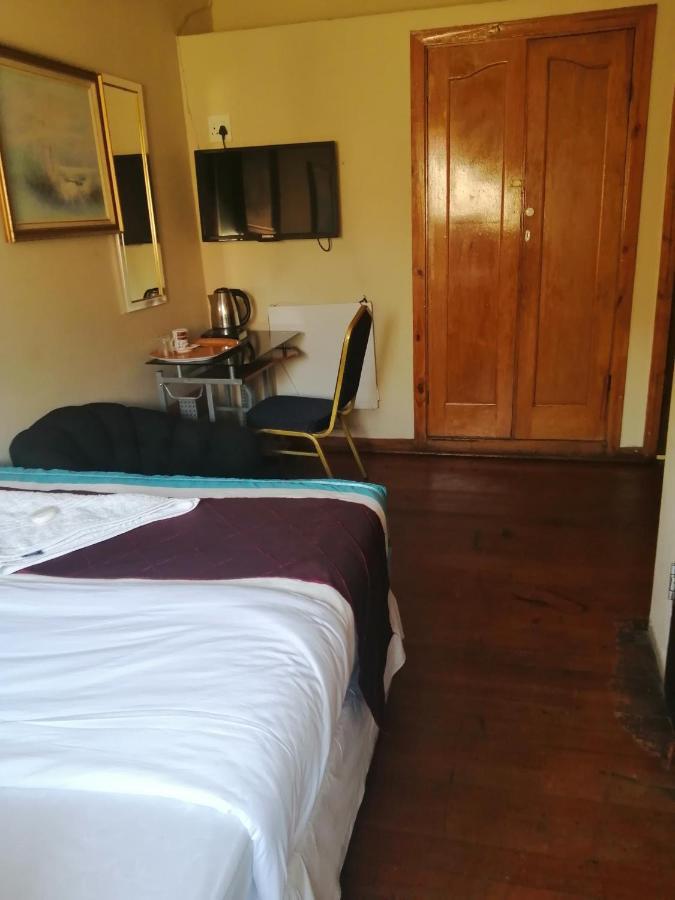 G&G Guesthouse Johannesburg Bagian luar foto